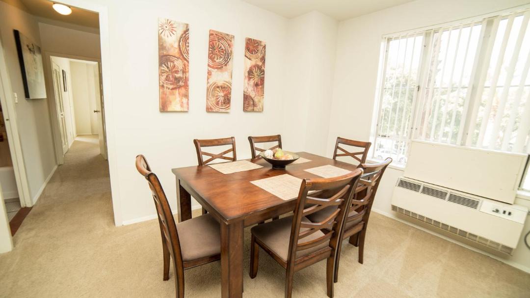 Photo of Livingroom in La Brea
