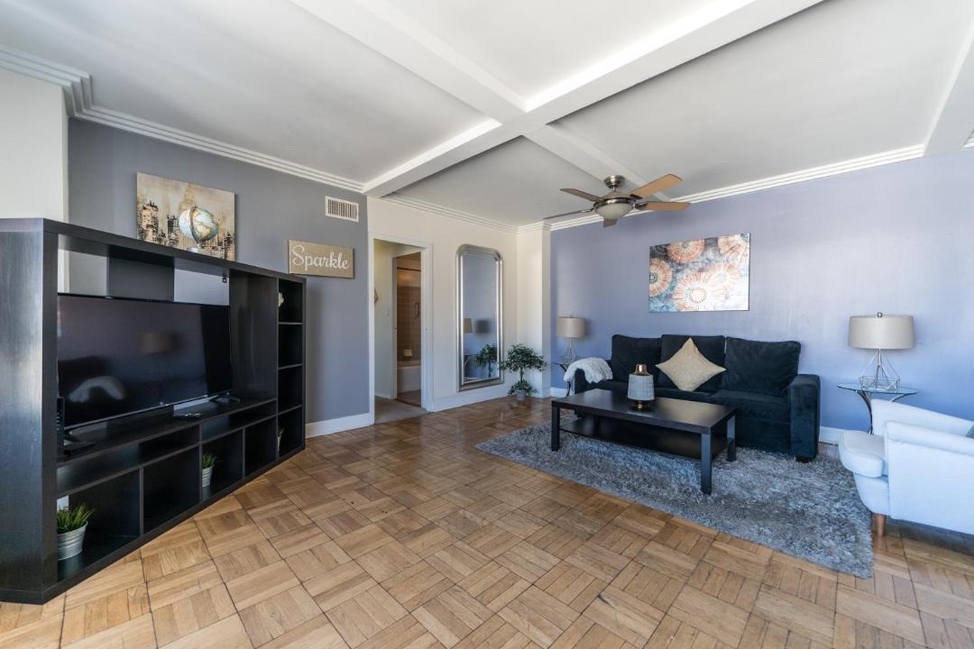 Photo of Livingroom in La Brea