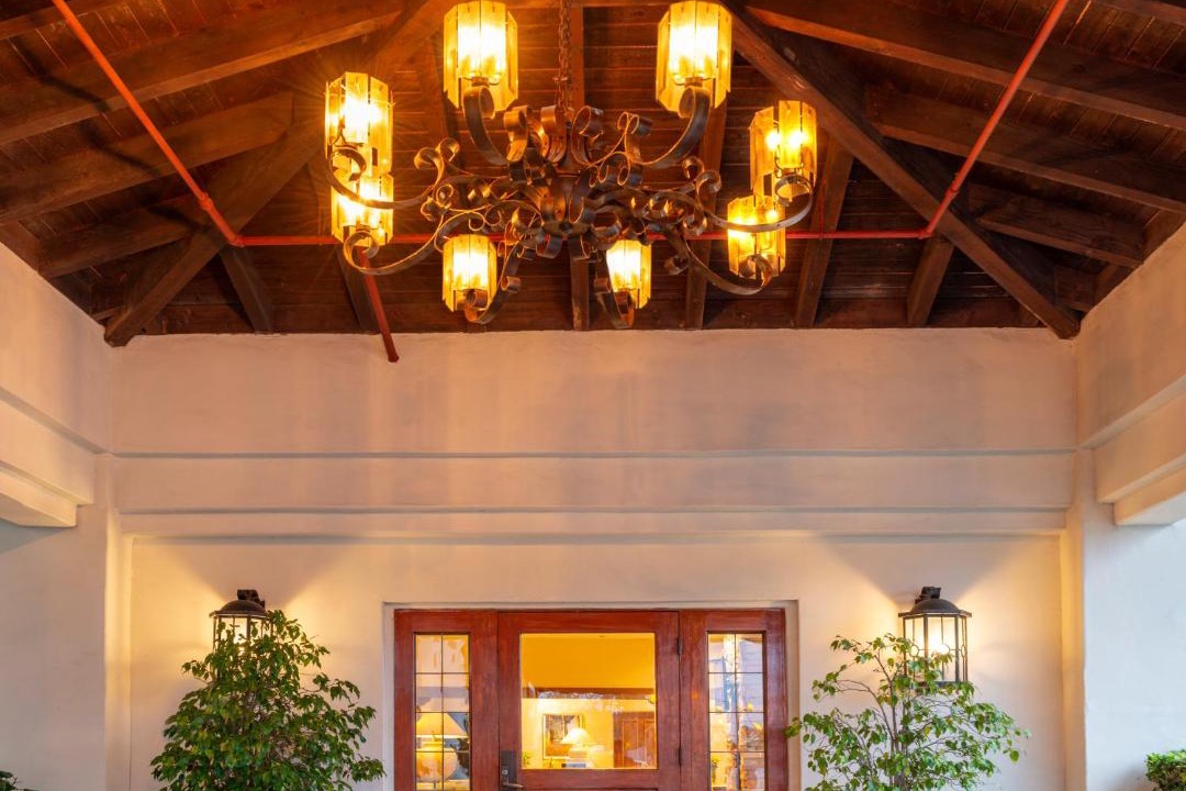 Photo of Livingroom in Downtown Ventura