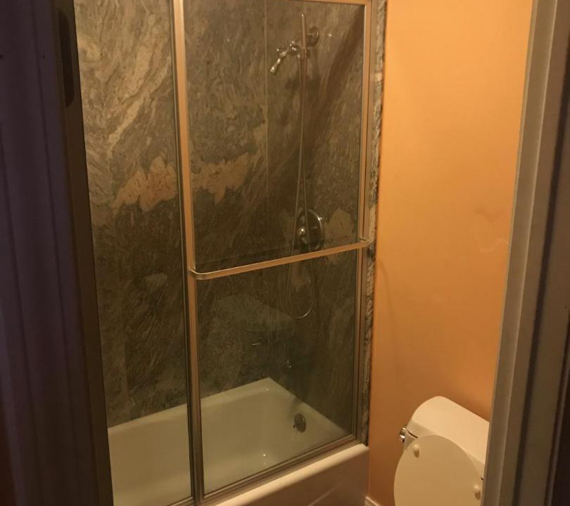 Photo of Bathroom in Hollywood Dell
