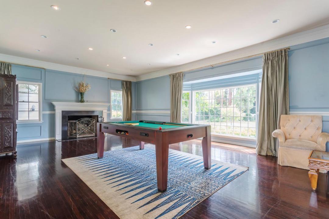 Photo of Livingroom in Encino