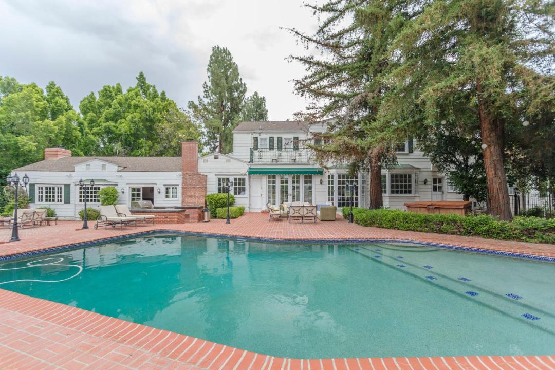 Photo of Outdoor in Encino