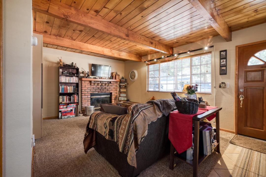 Photo of Livingroom in Big Bear Lake