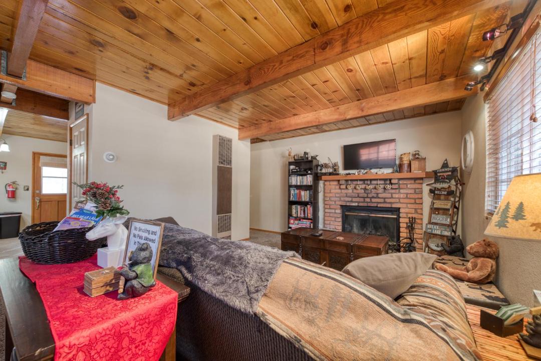 Photo of Livingroom in Big Bear Lake