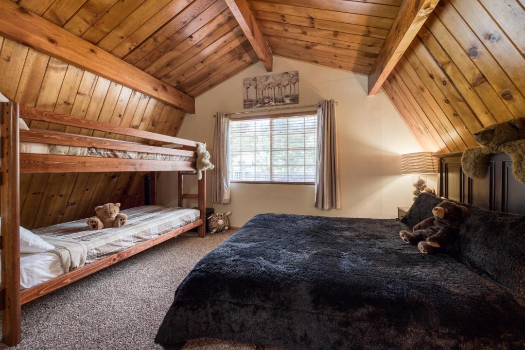 Photo of Bedroom in Big Bear Lake