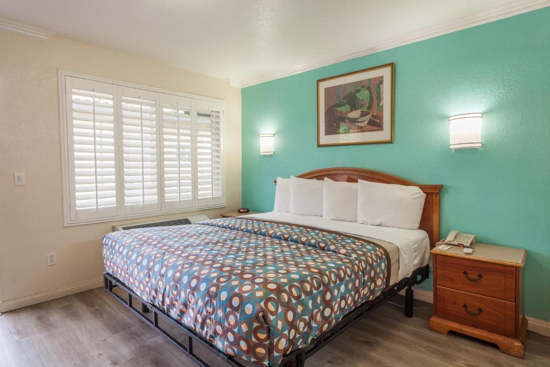 Photo of Bedroom in Hemet