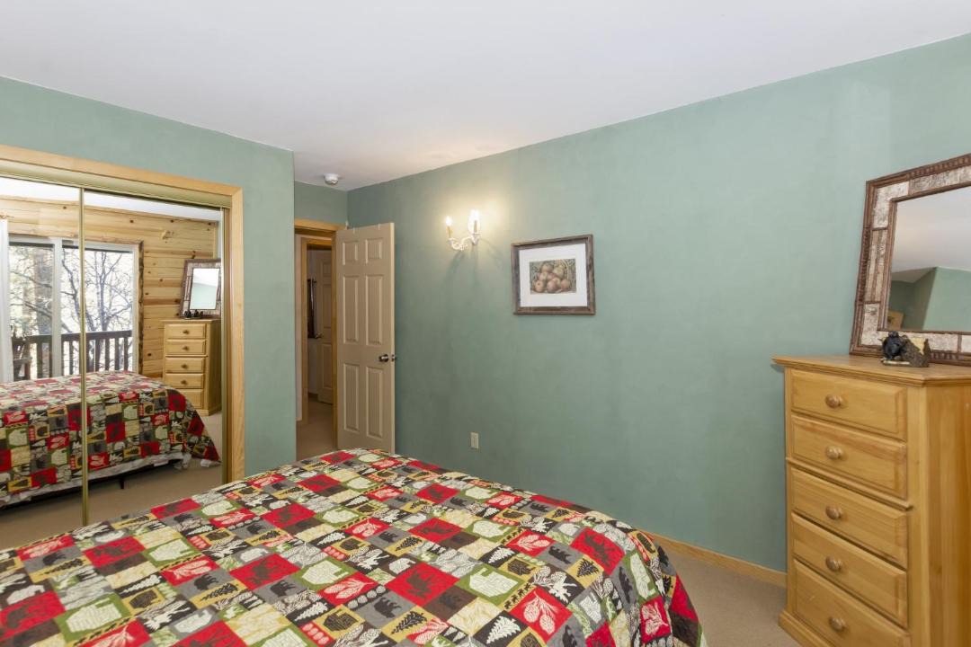 Photo of Bedroom in Castle Glen Estates