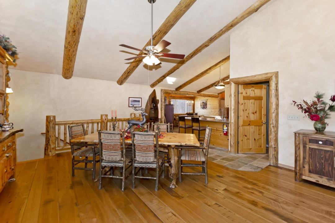Photo of Livingroom in Castle Glen Estates