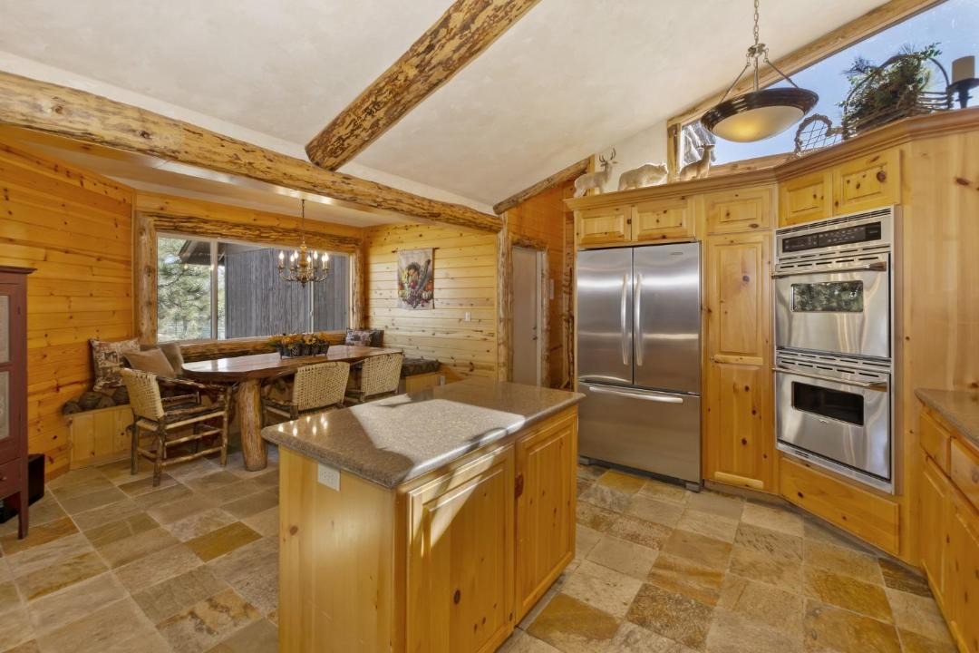 Photo of Livingroom in Castle Glen Estates