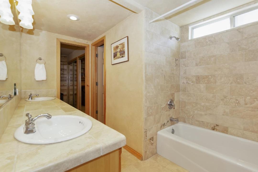 Photo of Bathroom in Castle Glen Estates