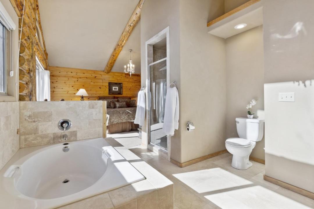 Photo of Bathroom in Castle Glen Estates