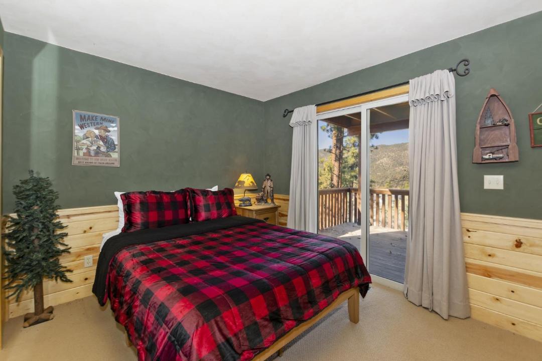 Photo of Bedroom in Castle Glen Estates