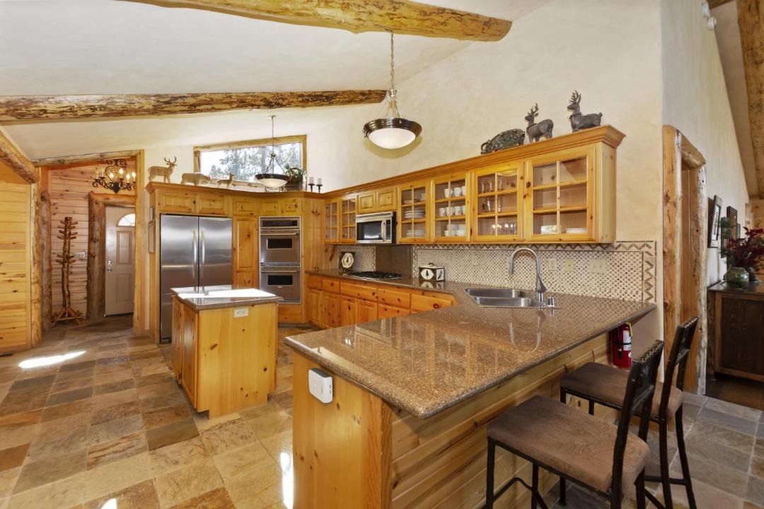 Photo of Livingroom in Castle Glen Estates