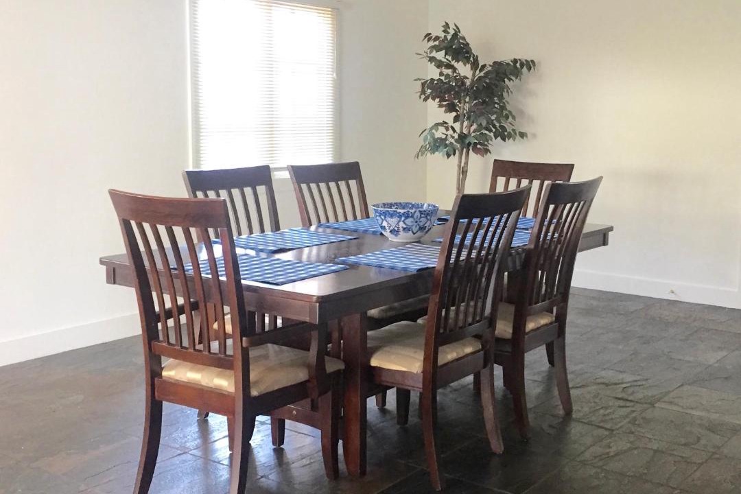 Photo of Livingroom in North Central