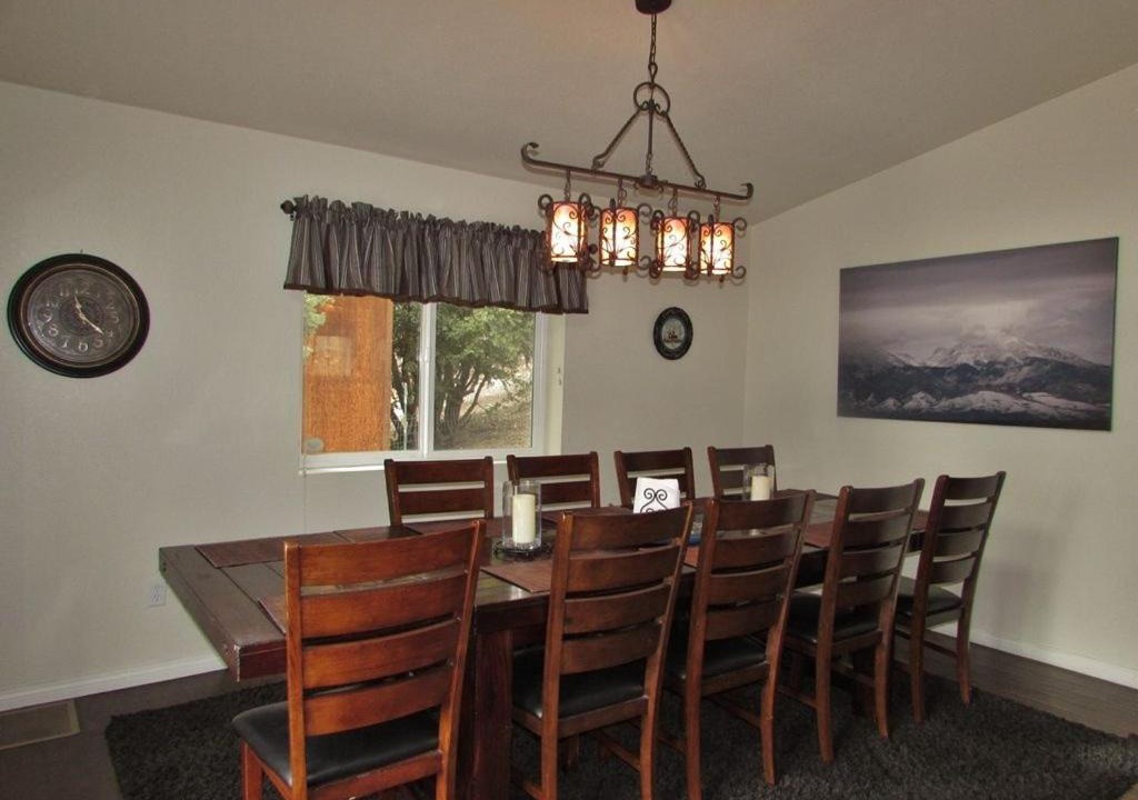 Photo of Livingroom in Whispering Forest