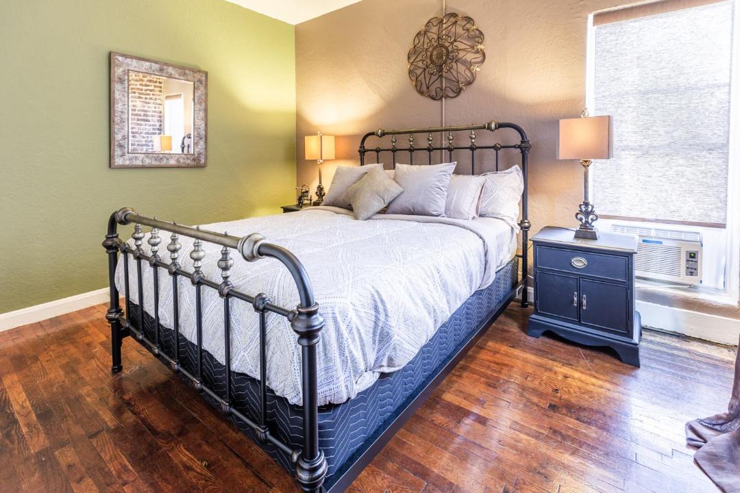 Photo of Bedroom in Larchmont