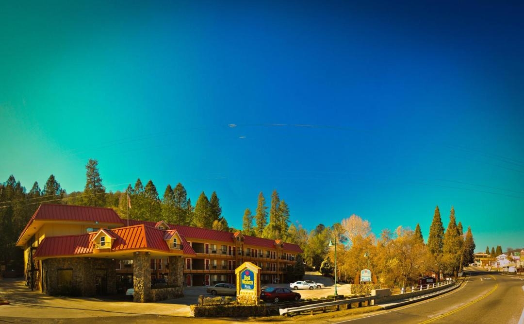 Photo of Others in Mariposa