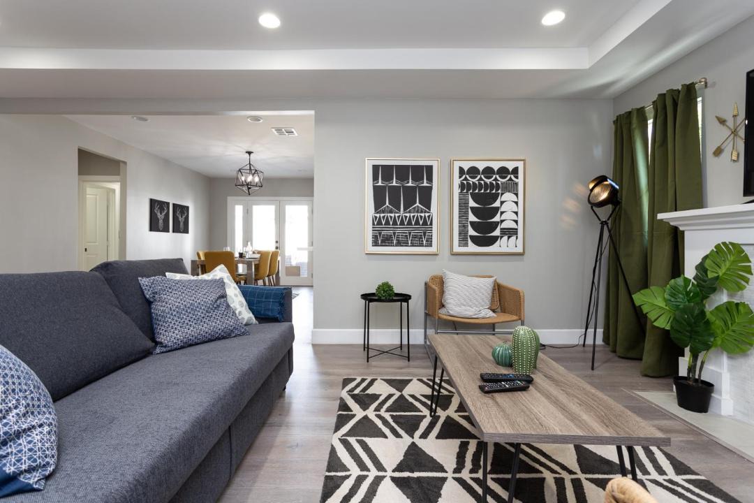 Photo of Livingroom in Larchmont