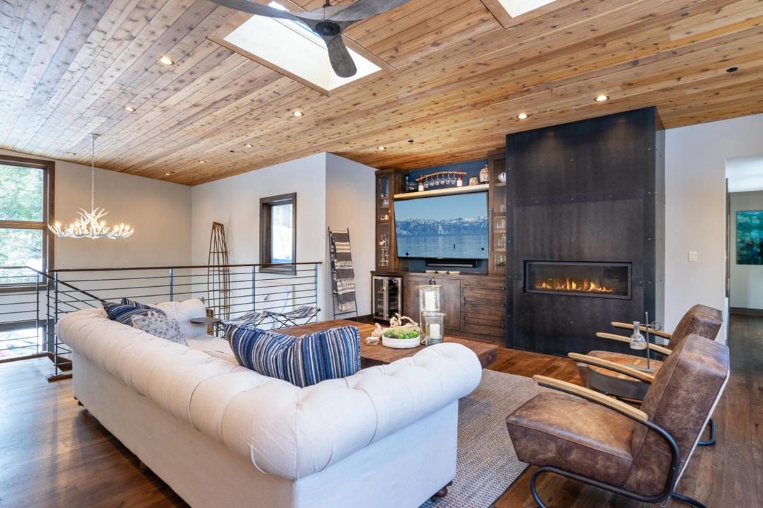 Photo of Livingroom in Tahoma