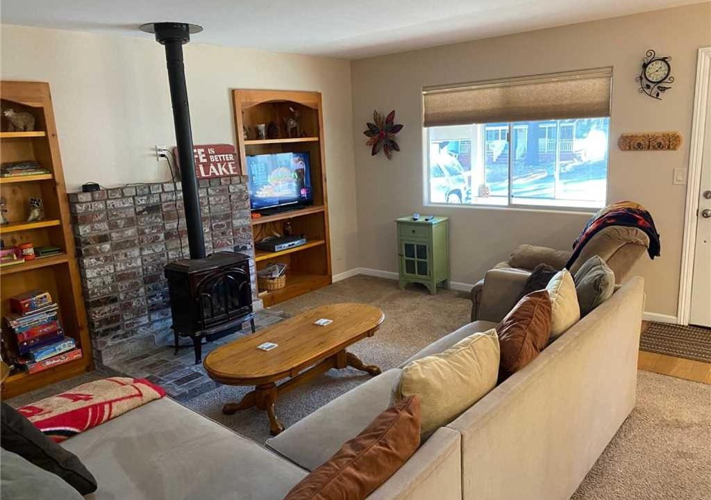 Photo of Livingroom in North Upper Truckee