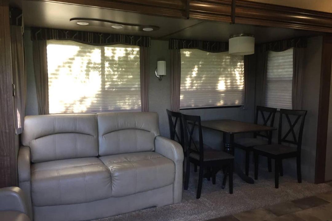 Photo of Livingroom in Badger