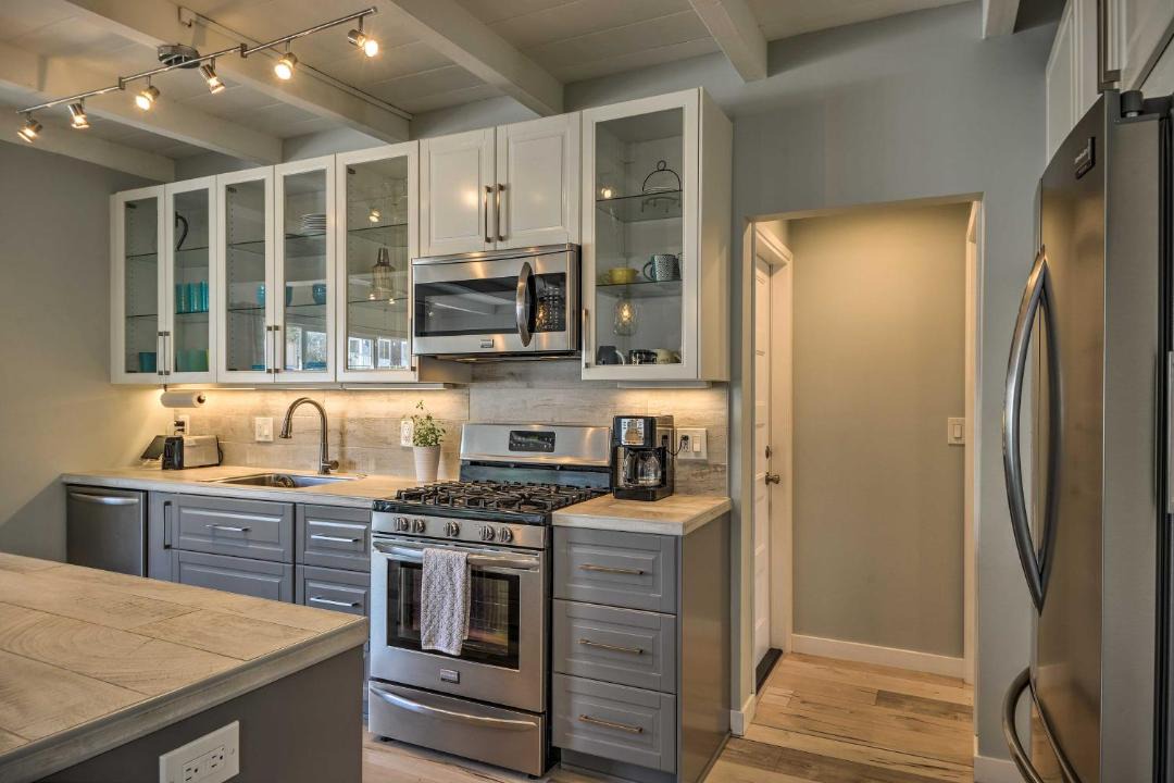 Photo of Kitchen in Pierpont Bay