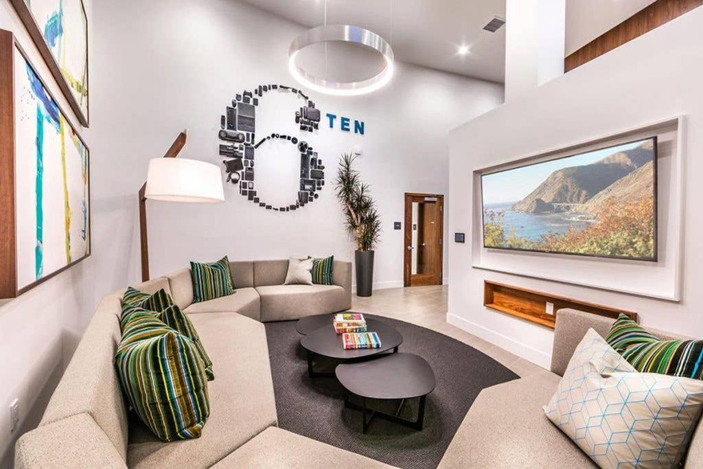 Photo of Livingroom in Morse Park