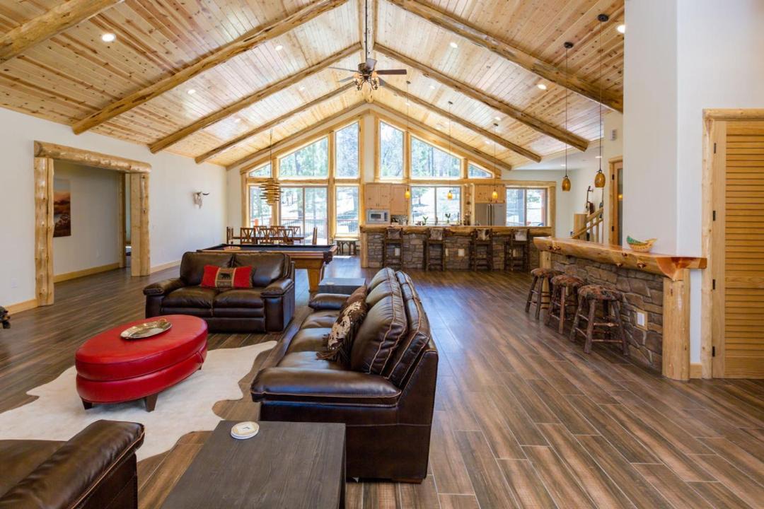 Photo of Livingroom in Evergreen Estates