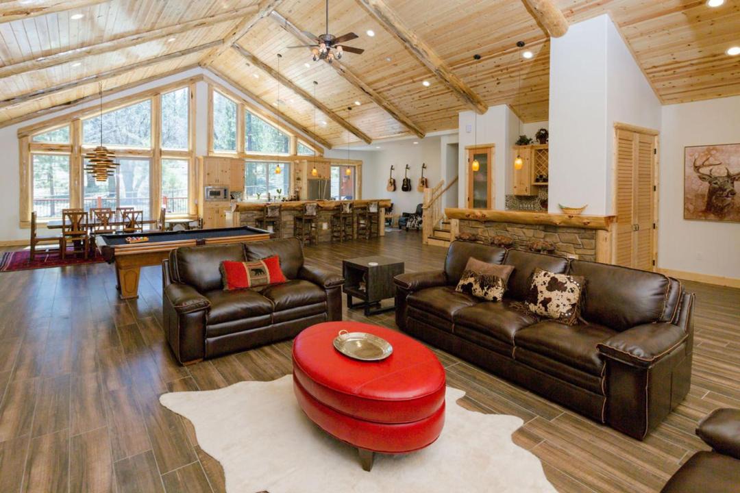 Photo of Livingroom in Evergreen Estates