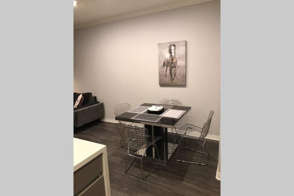 Photo of Livingroom in Miracle Mile