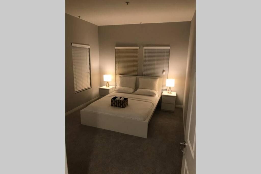 Photo of Bedroom in Miracle Mile