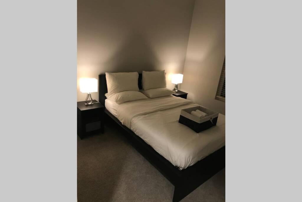 Photo of Bedroom in Miracle Mile
