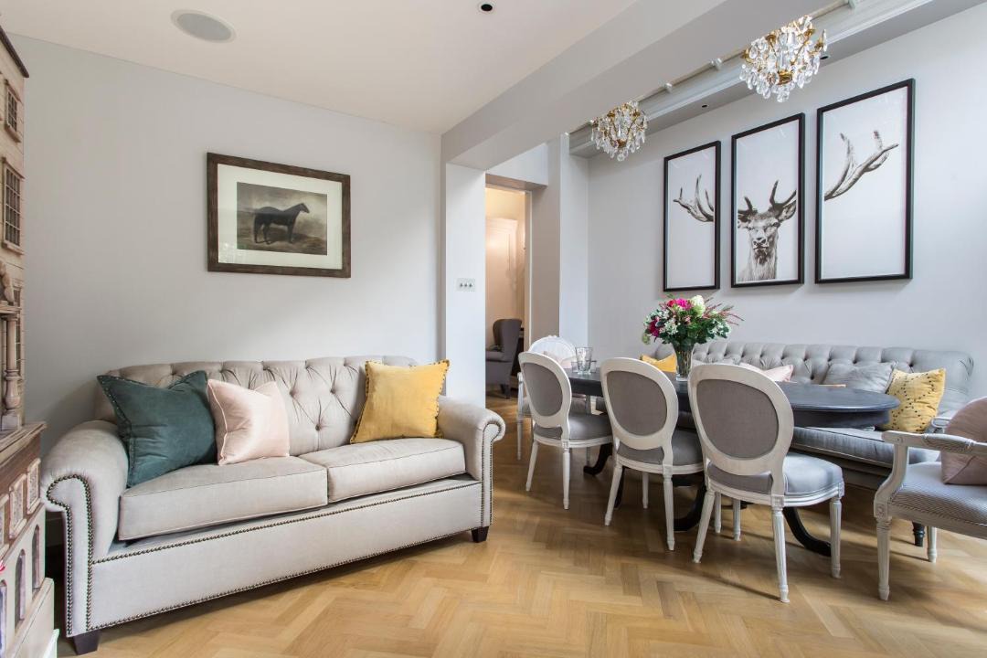 Photo of Livingroom in Brompton & Hans Town