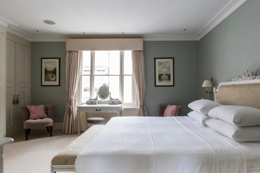 Photo of Bedroom in Brompton & Hans Town