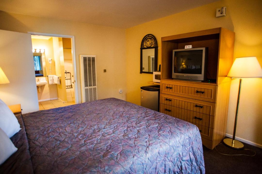 Photo of Bedroom in Lakeside Park