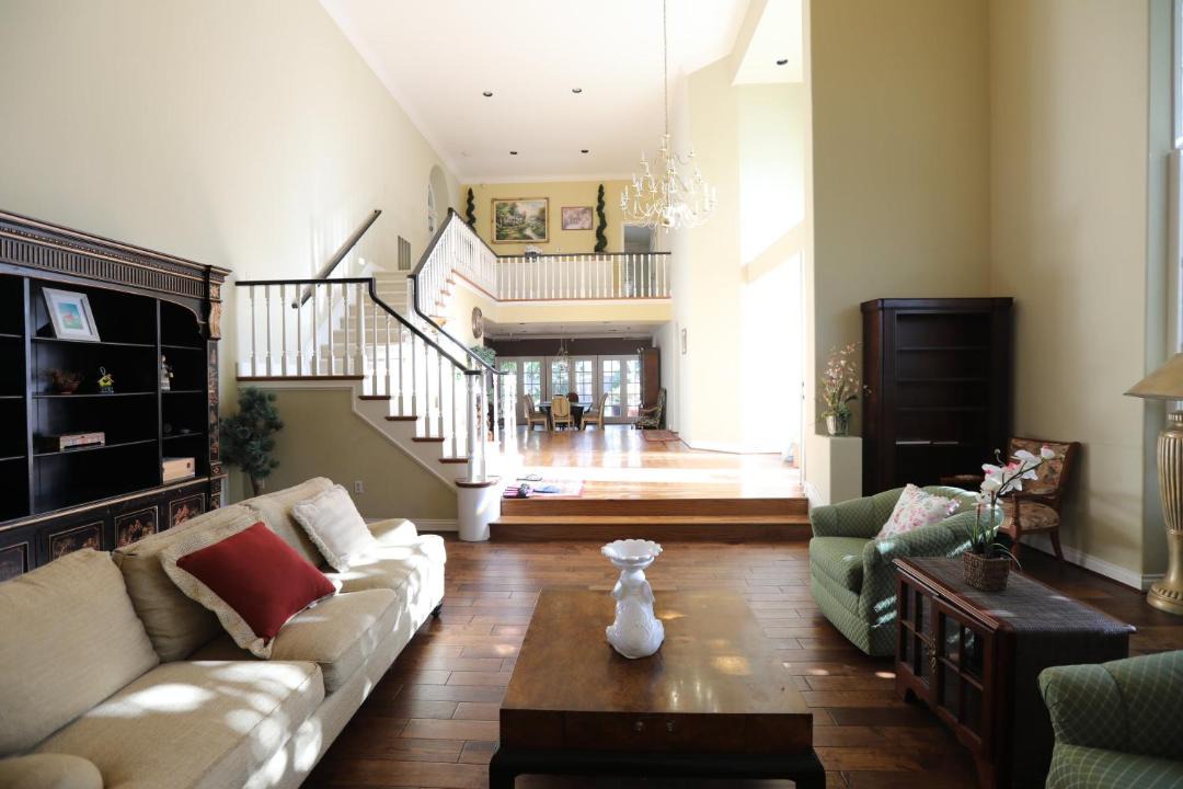Photo of Livingroom in East Pasadena