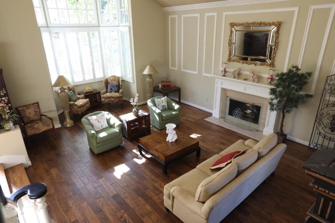 Photo of Livingroom in East Pasadena