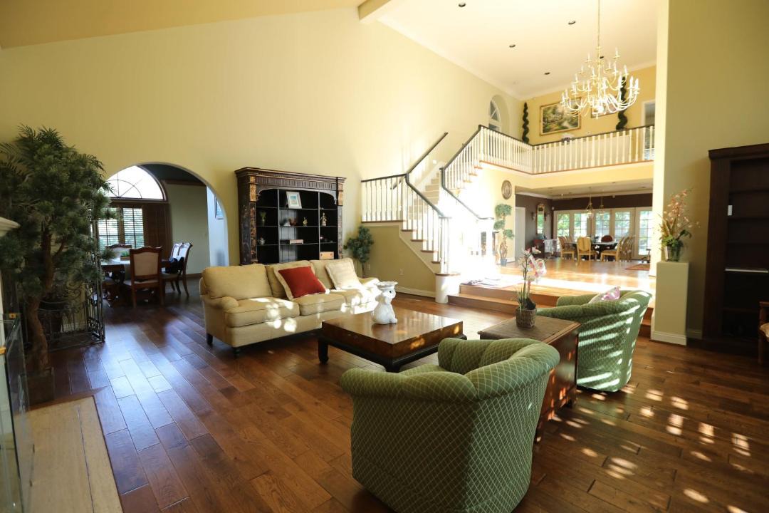 Photo of Livingroom in East Pasadena