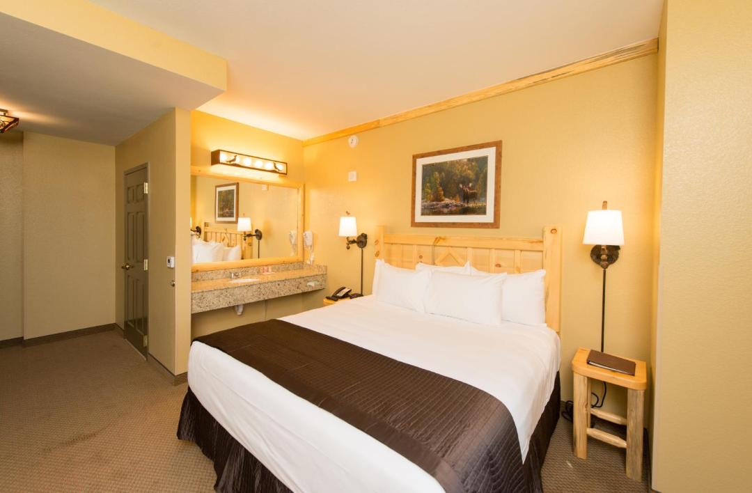 Photo of Bedroom in Anaheim Resort