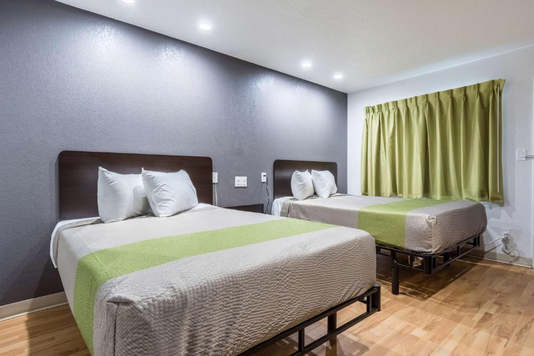 Photo of Bedroom in Buttonwillow