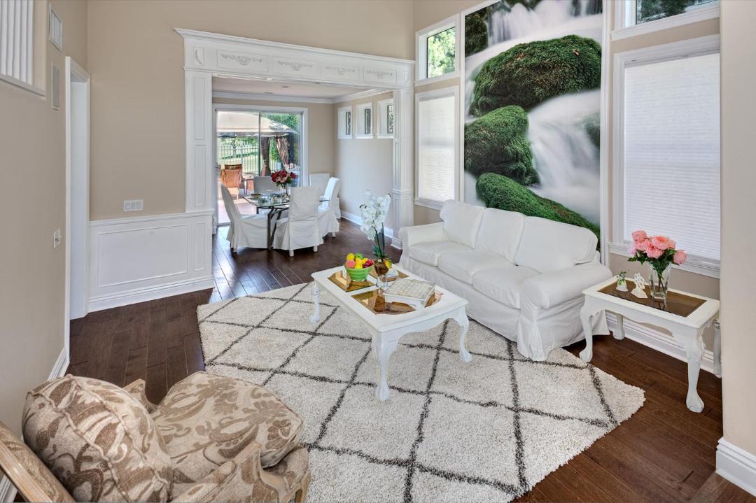 Photo of Livingroom in Tustin