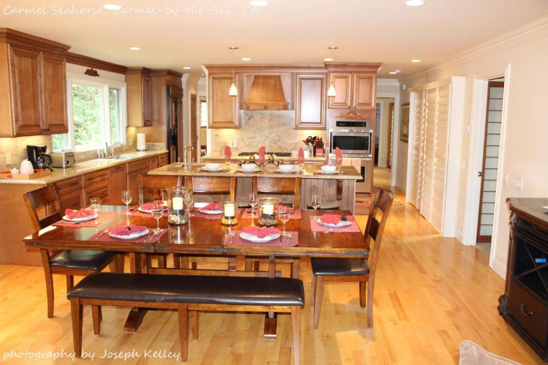 Photo of Livingroom in Northwest Carmel