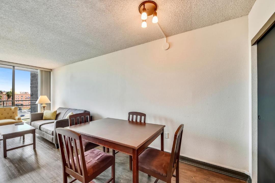 Photo of Livingroom in Cortez Hill