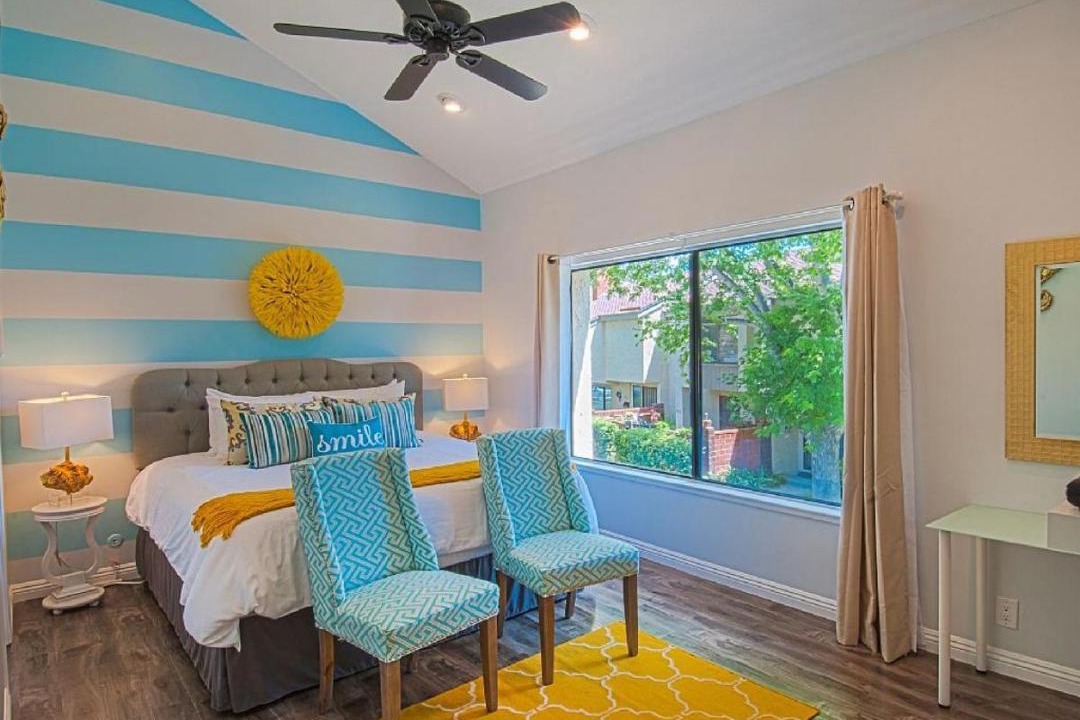 Photo of Livingroom in Anaheim Resort