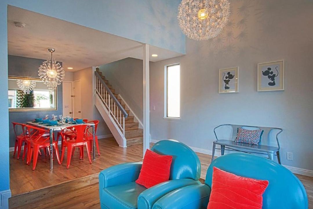 Photo of Livingroom in Anaheim Resort