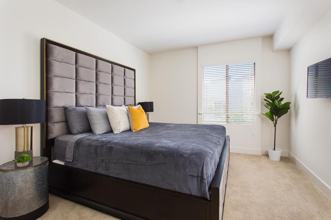 Photo of Bedroom in Pacific - Edison