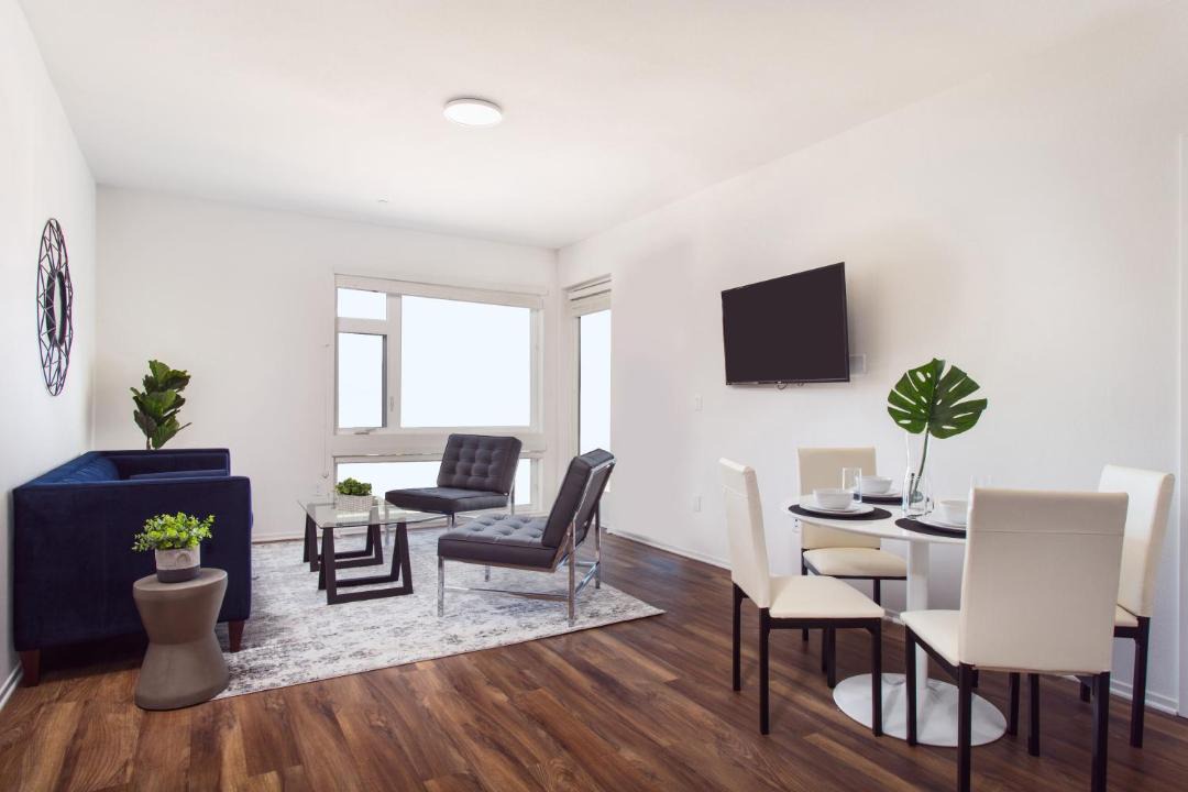 Photo of Livingroom in Pacific - Edison