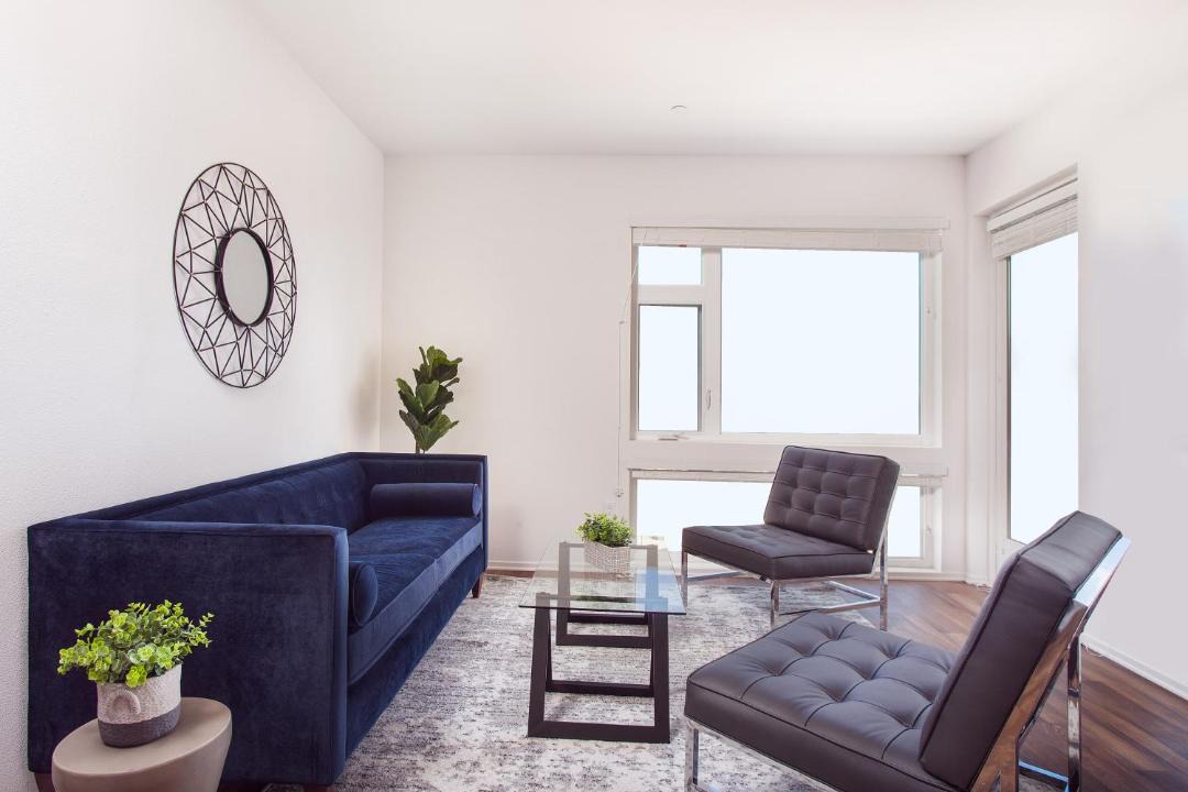 Photo of Livingroom in Pacific - Edison