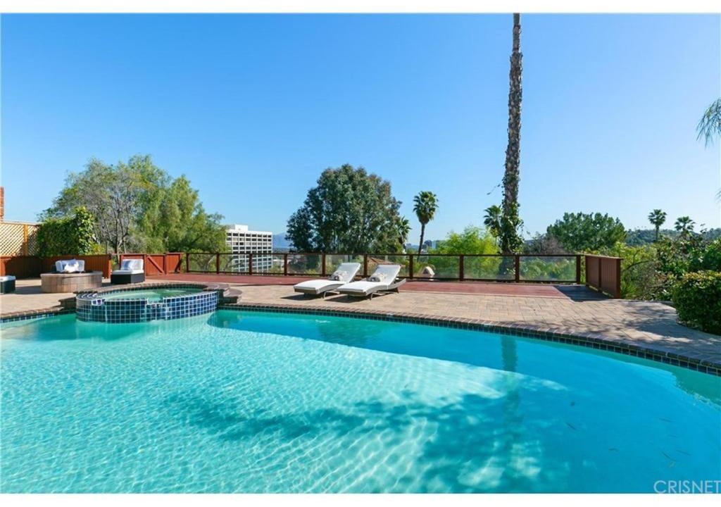 Photo of Outdoor in Encino