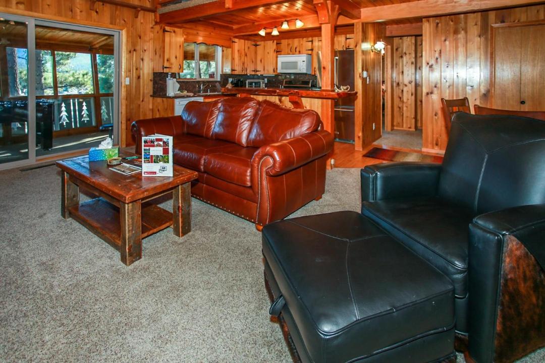Photo of Livingroom in Whispering Forest